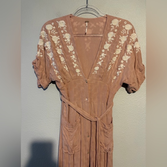 Love To Love You Midi Dress - Picture 6 of 6